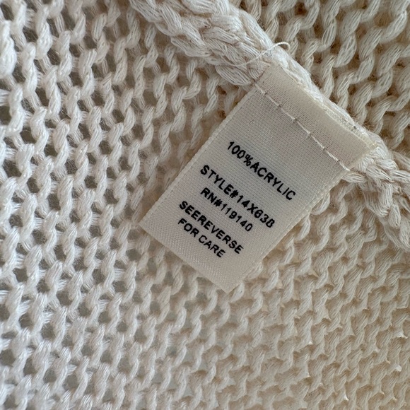 Double Zero Ivory Knit Women's Poncho - Picture 5 of 8